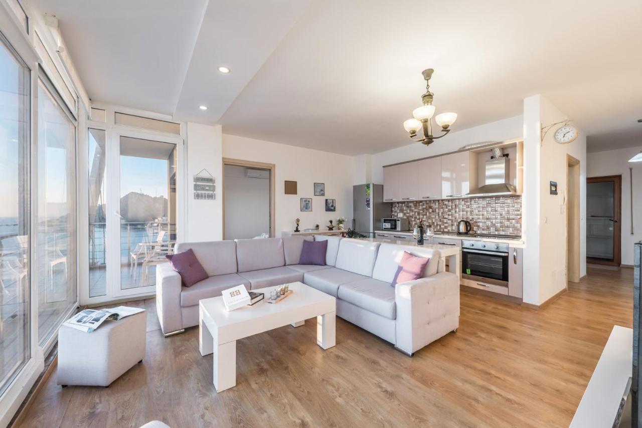 Blue Heaven -Full Sea View Brand New Apartment Durrës Dış mekan fotoğraf